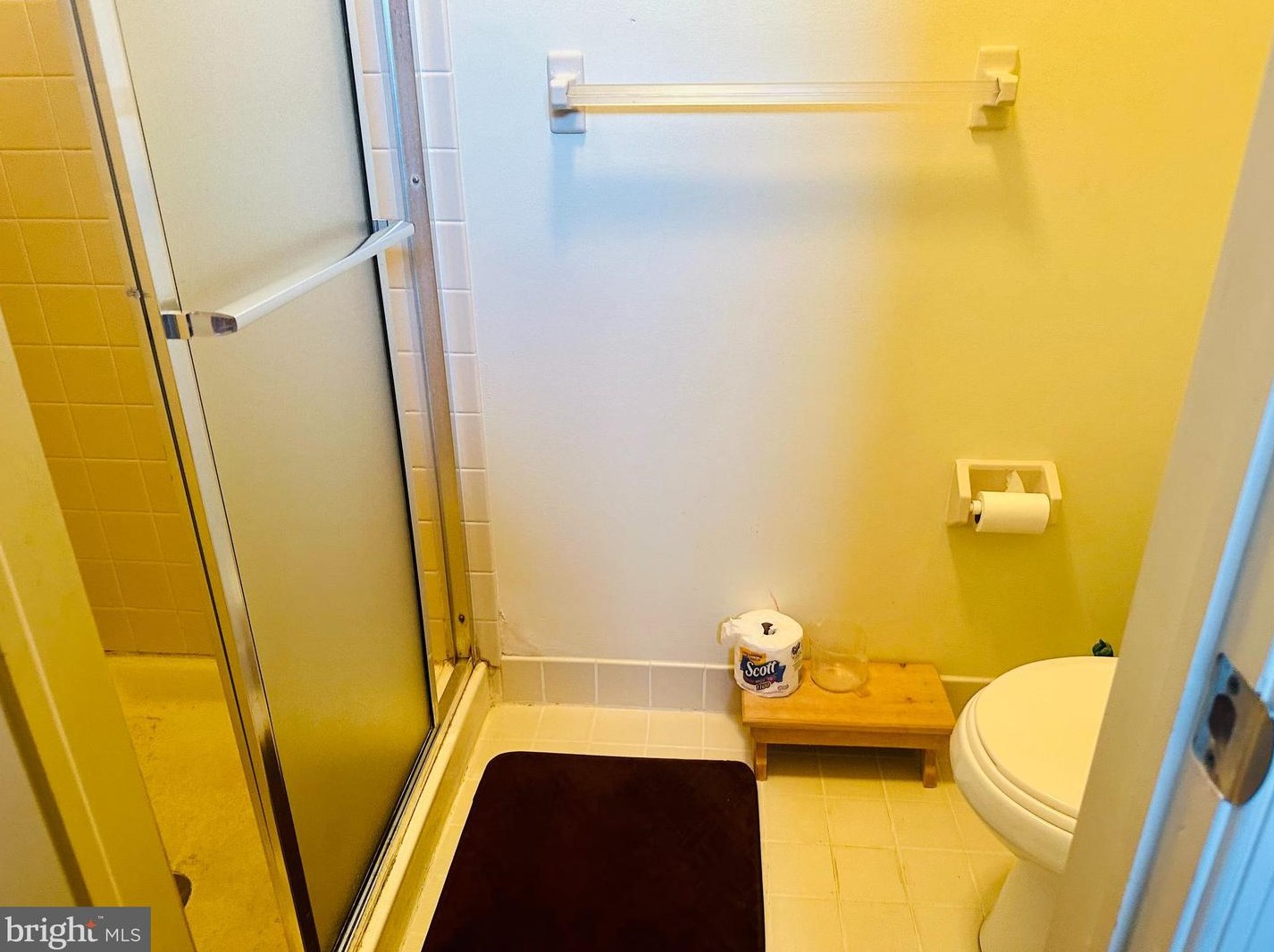 2128 Wellington Rd, Upper Makefield PA 18940-3713 exterior