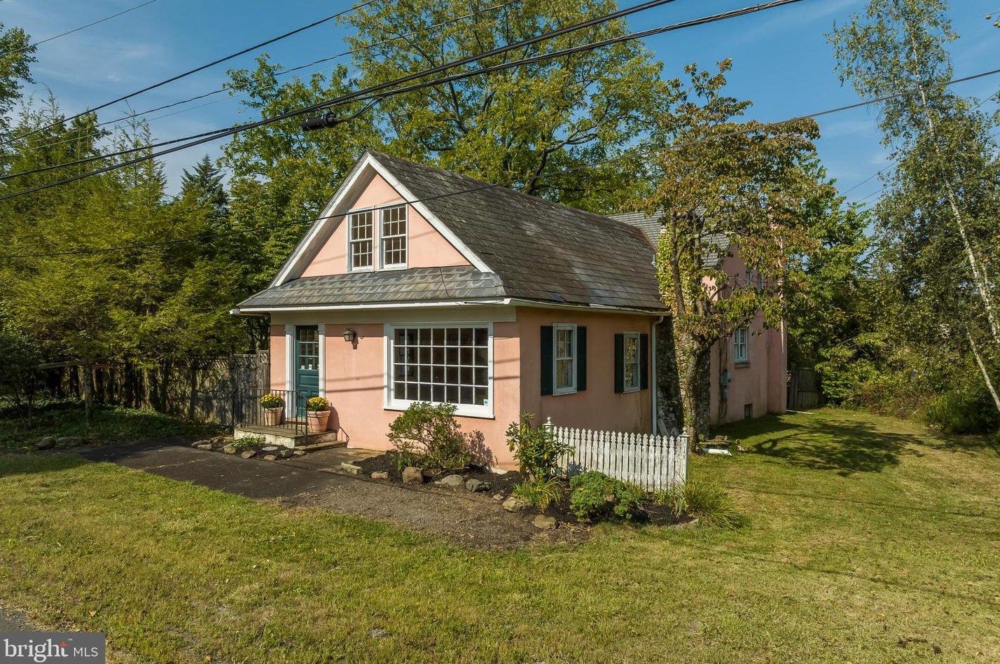 3569 Windy Bush Rd, New Hope, PA 18938-1151