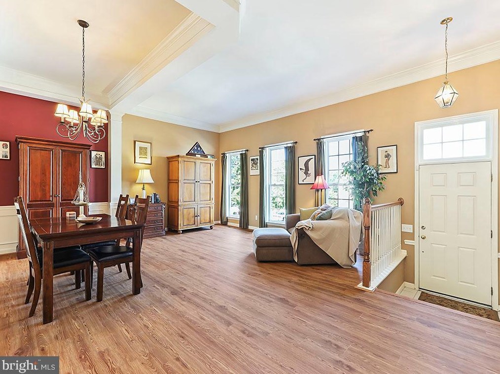 80 Avalon Ct, Gardenville, PA