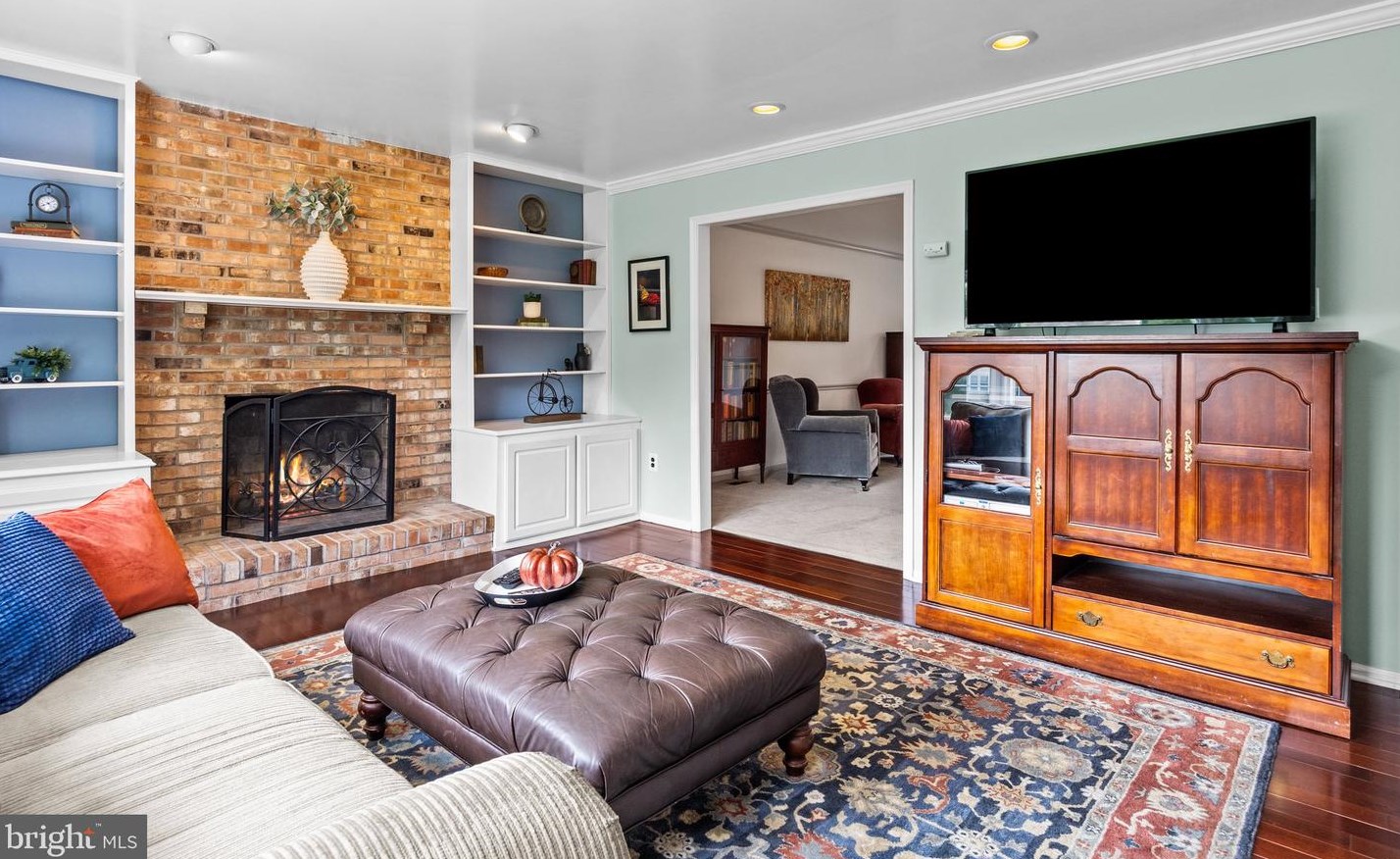 530 Atkinson Ln, Langhorne, PA 19047-1413