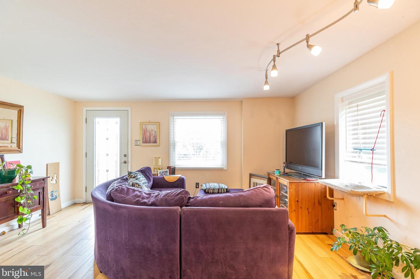 17 Trevose Rd, Langhorne, PA 19053-6519