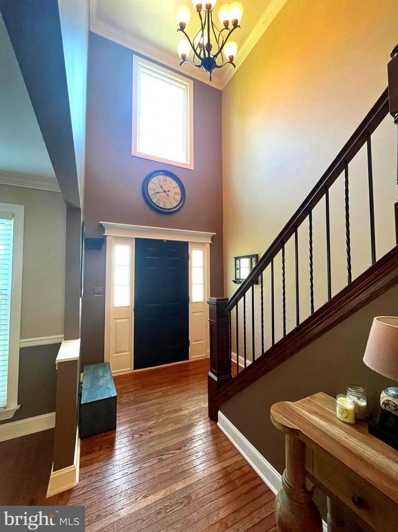 33 Sterling Crest Ct, Gardenville, PA