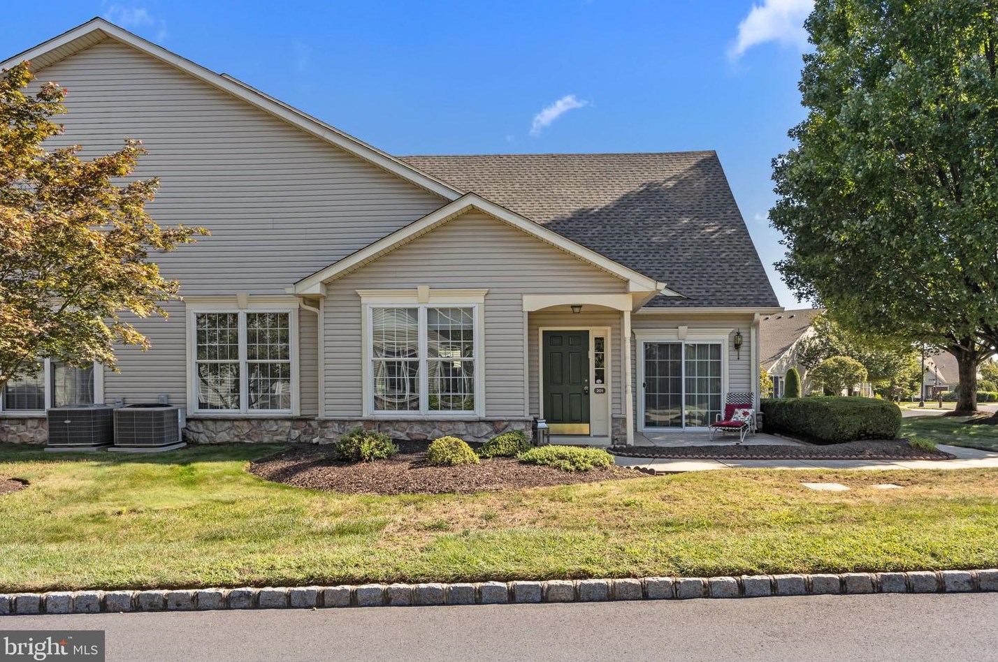 201 Bellflower Rd, Langhorne, PA 19047-1760