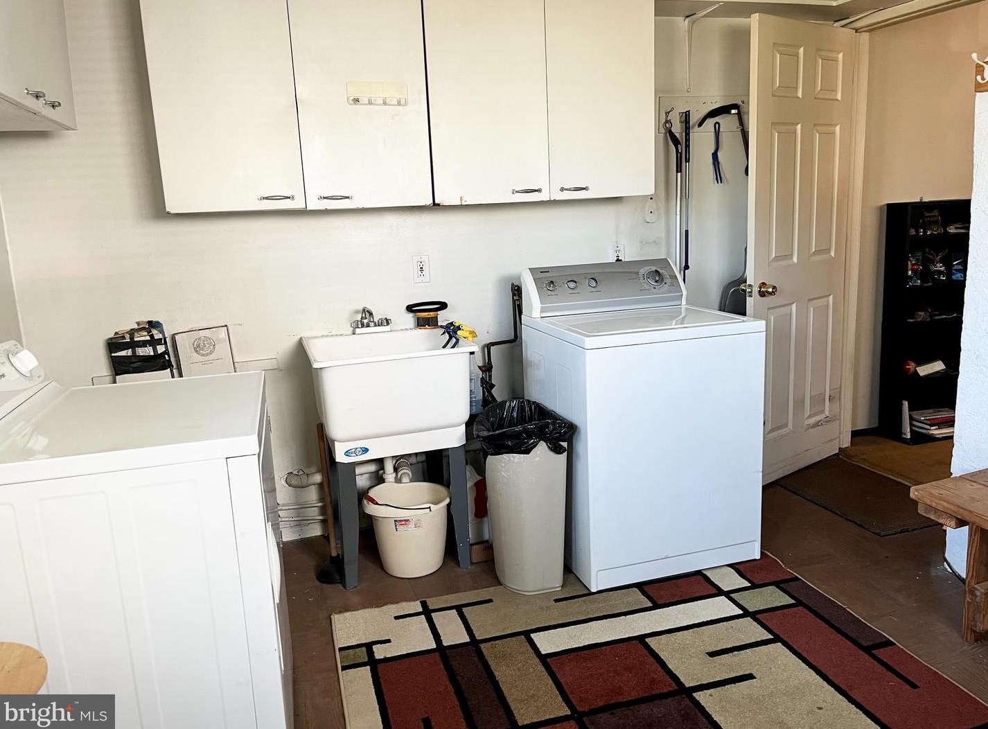 33 Ruby Ln, Levittown PA 19055-1432 exterior