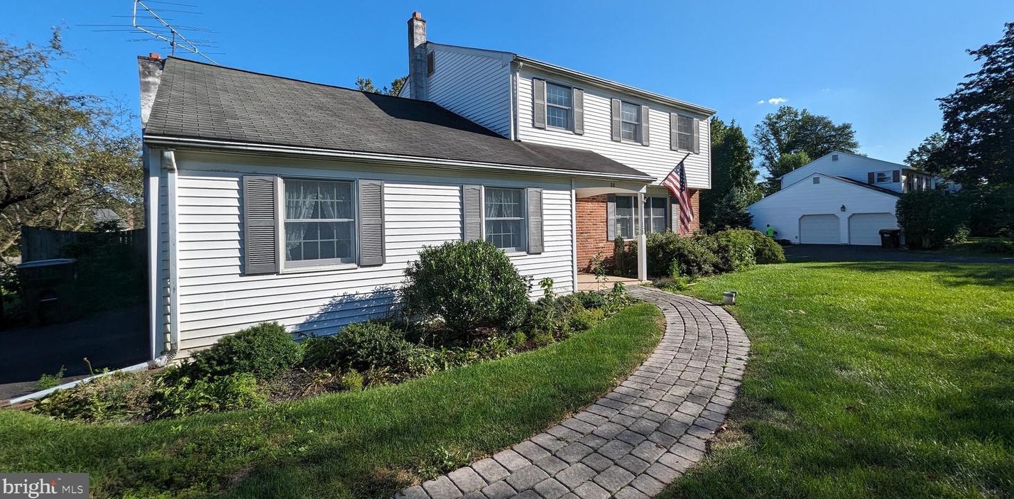 20 Valley View Dr, Fountainville, PA 18923-9707