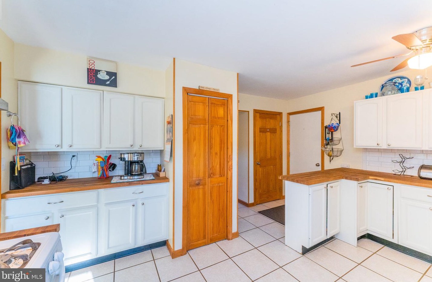 107 Chelsea Ct, Perkasie PA  18944-1887 exterior