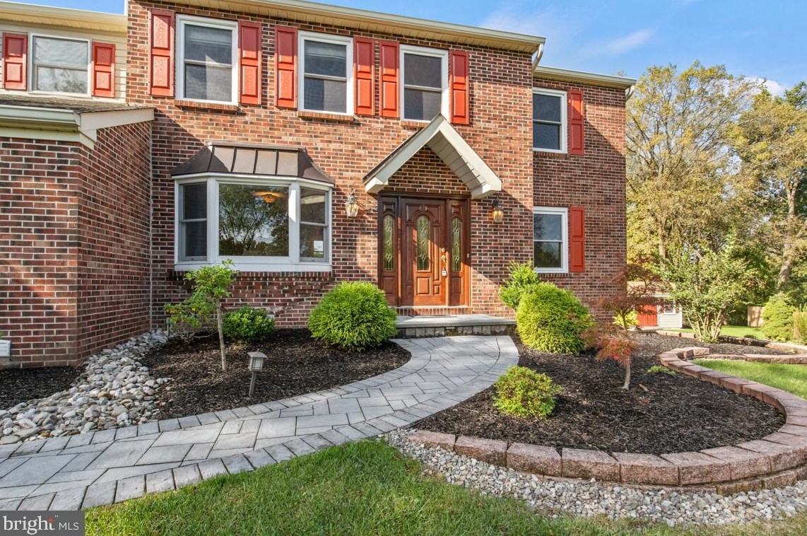 1 Brighton Pl, Upper Makefield, PA 18940-1171