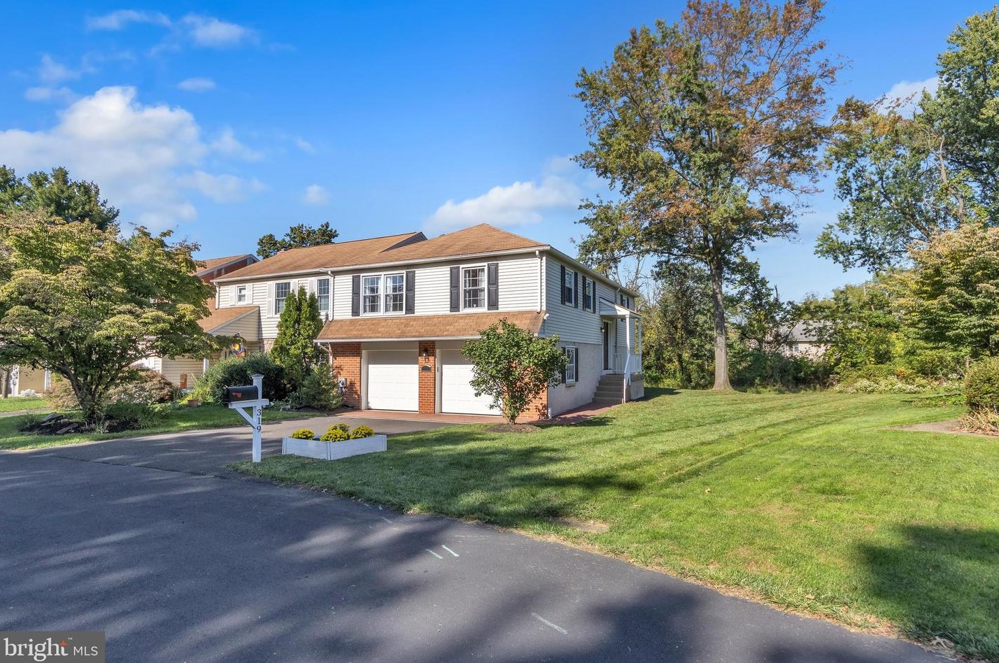 319 Rocky Ct, Chalfont, PA 18914-2018