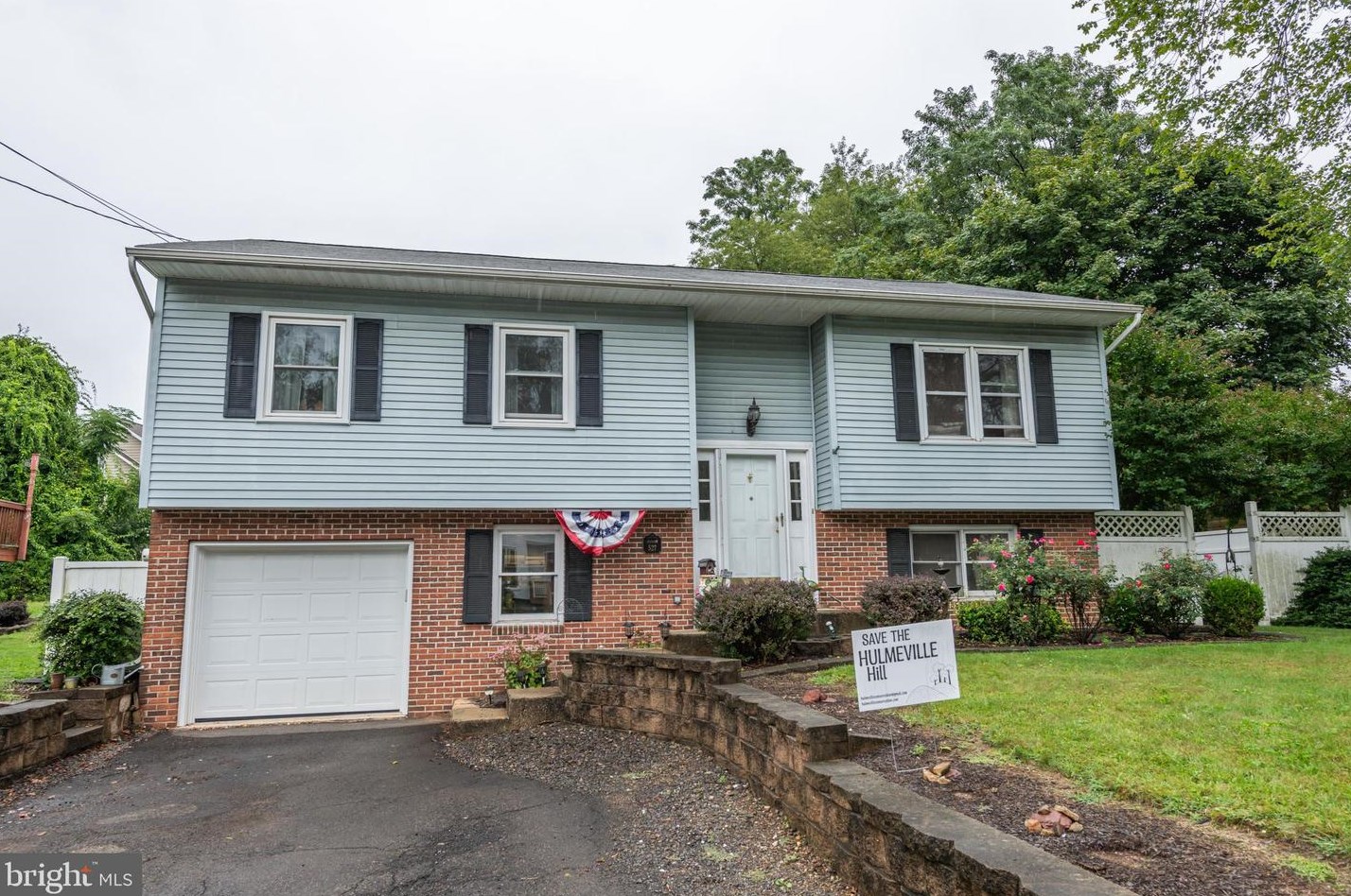 527 Main St, Langhorne, PA 19047-5819