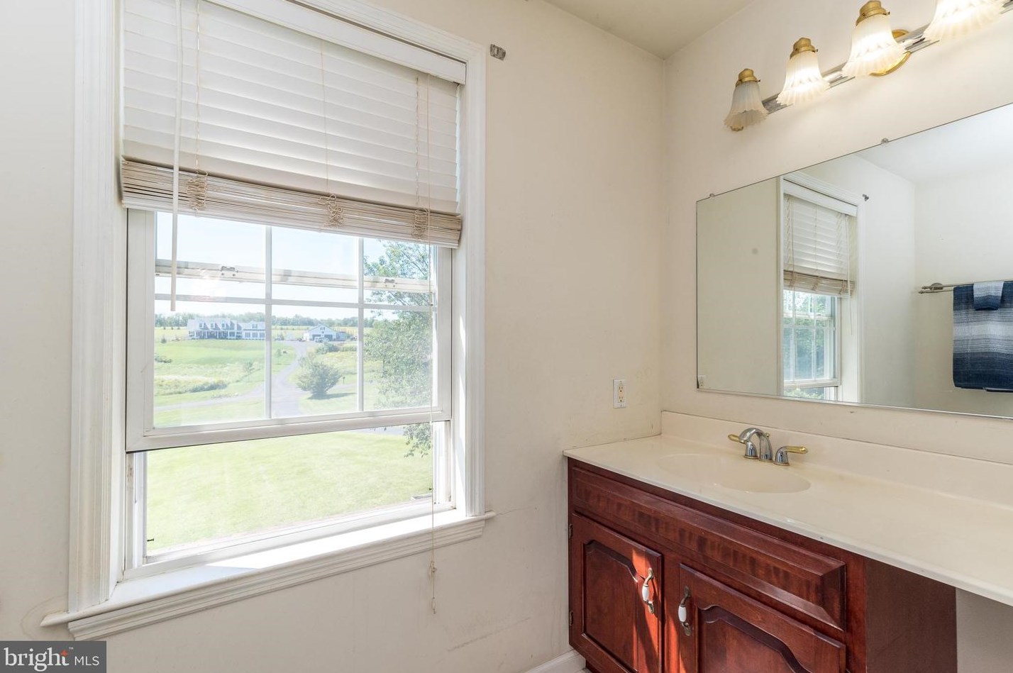 35 Steeple Dr, Kintnersville PA  18930-1652 exterior