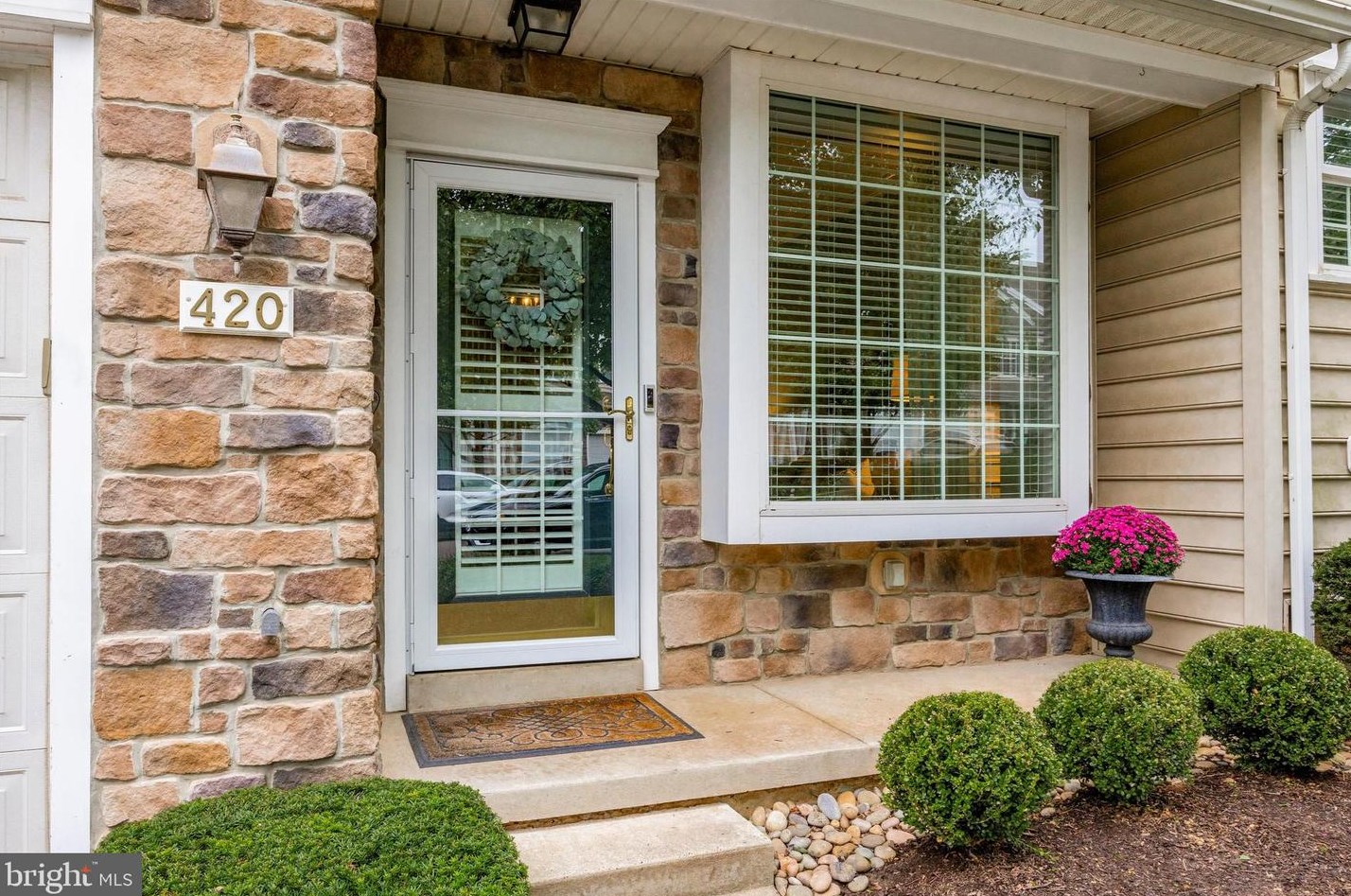 420 Elm Cir, Chalfont, PA 18914-1927