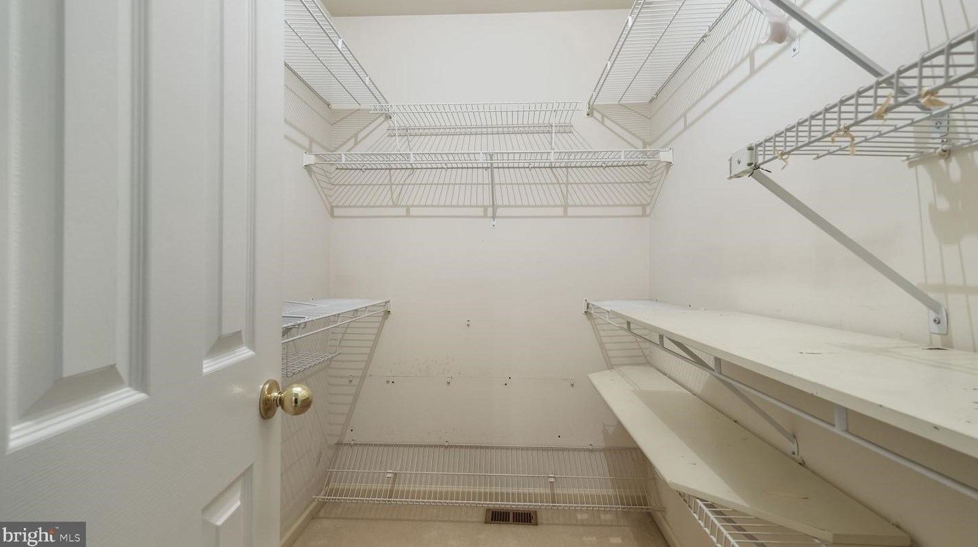 21 Kanon Ct, Upper Makefield PA 18940-1861 exterior