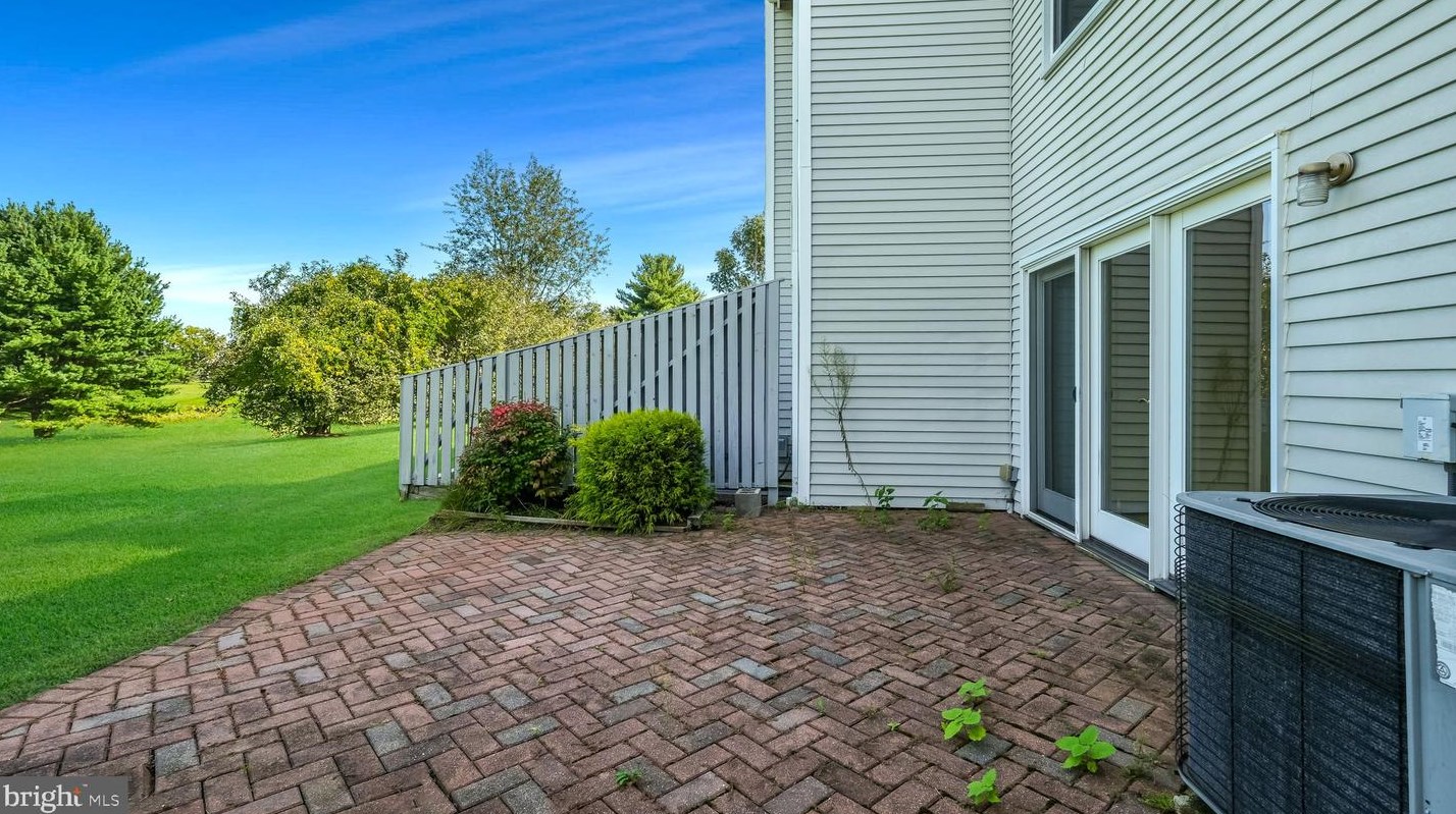 21 Kanon Ct, Upper Makefield PA 18940-1861 exterior