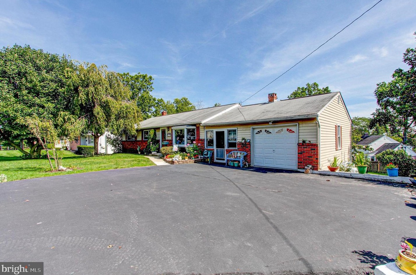 160 Eyre Ave, Sellersville, PA 18960-2136