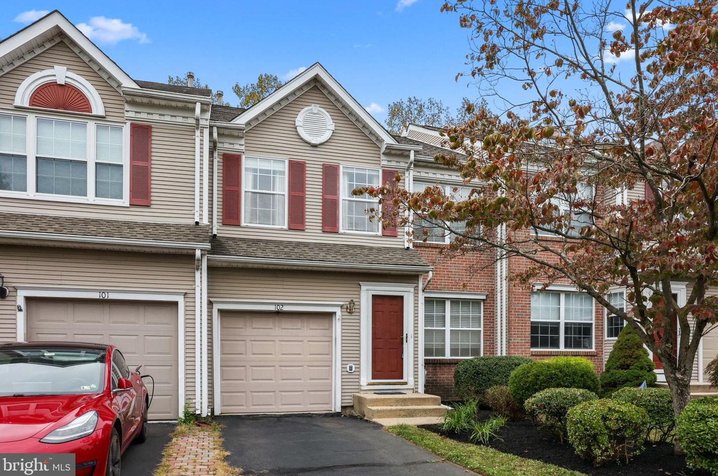 102 Quince Cir, Upper Makefield, PA 18940-9290
