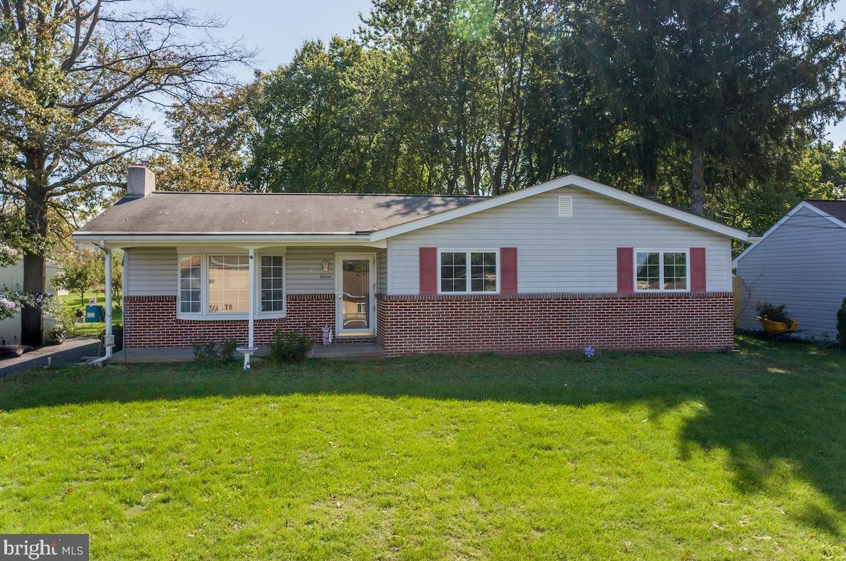 11 Dill Ave, Perkasie, PA 18944-1614
