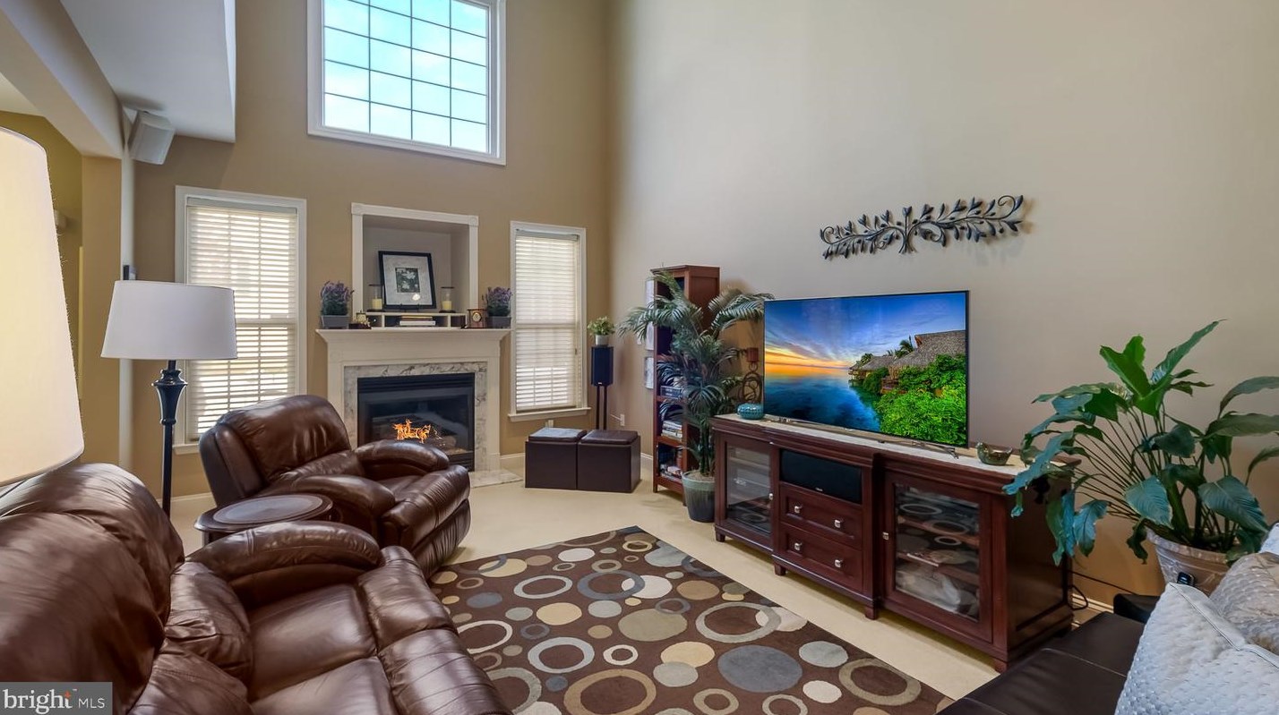 49 Wellington Rd, Upper Makefield PA 18940-3714 exterior