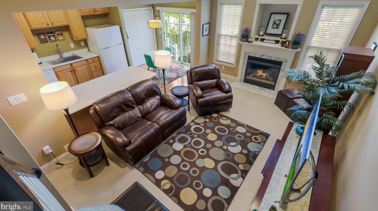 49 Wellington Rd, Upper Makefield PA 18940-3714 exterior