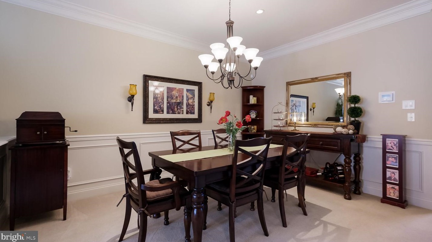 49 Wellington Rd, Upper Makefield PA 18940-3714 exterior