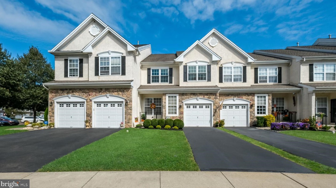 49 Wellington Rd, Upper Makefield, PA 18940-2413