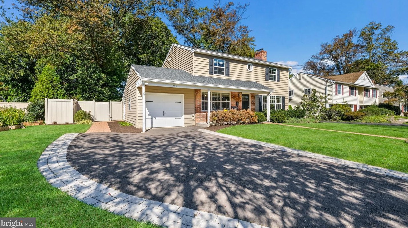 543 Maple Ave, Gardenville, PA