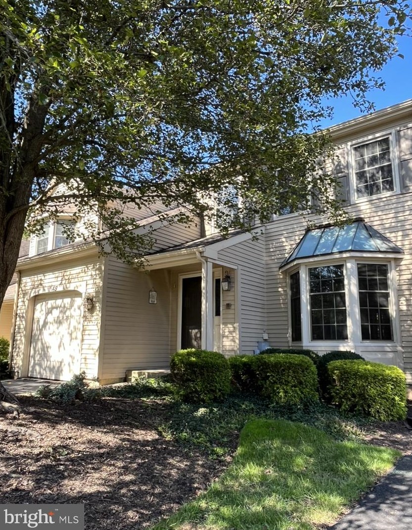 645 Chatham Ct, Chalfont, PA 18914-2061