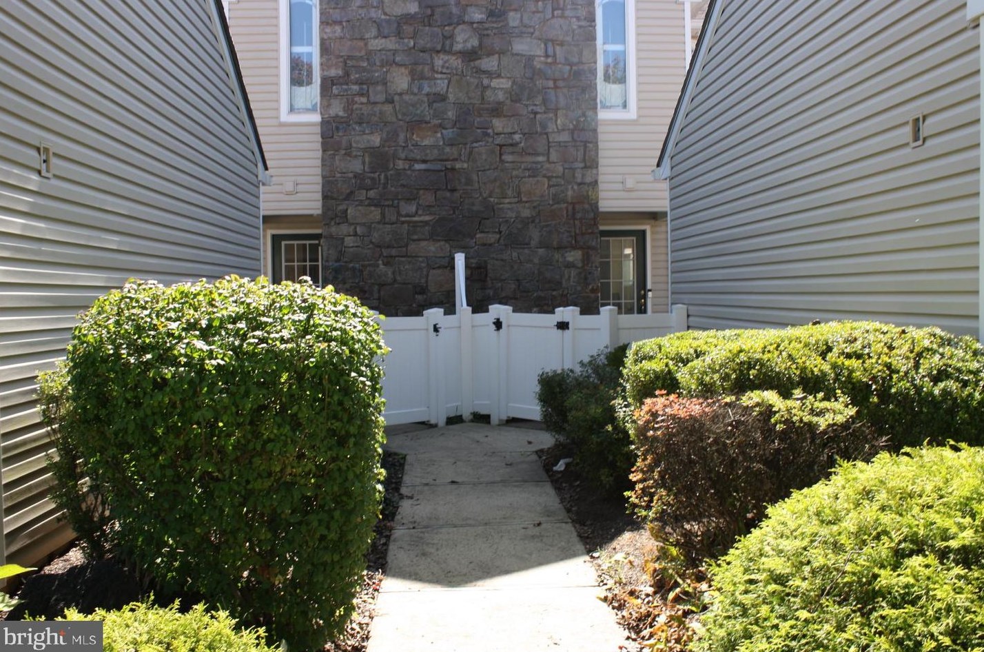 1105 Potters Pl, Southampton, PA 18966
