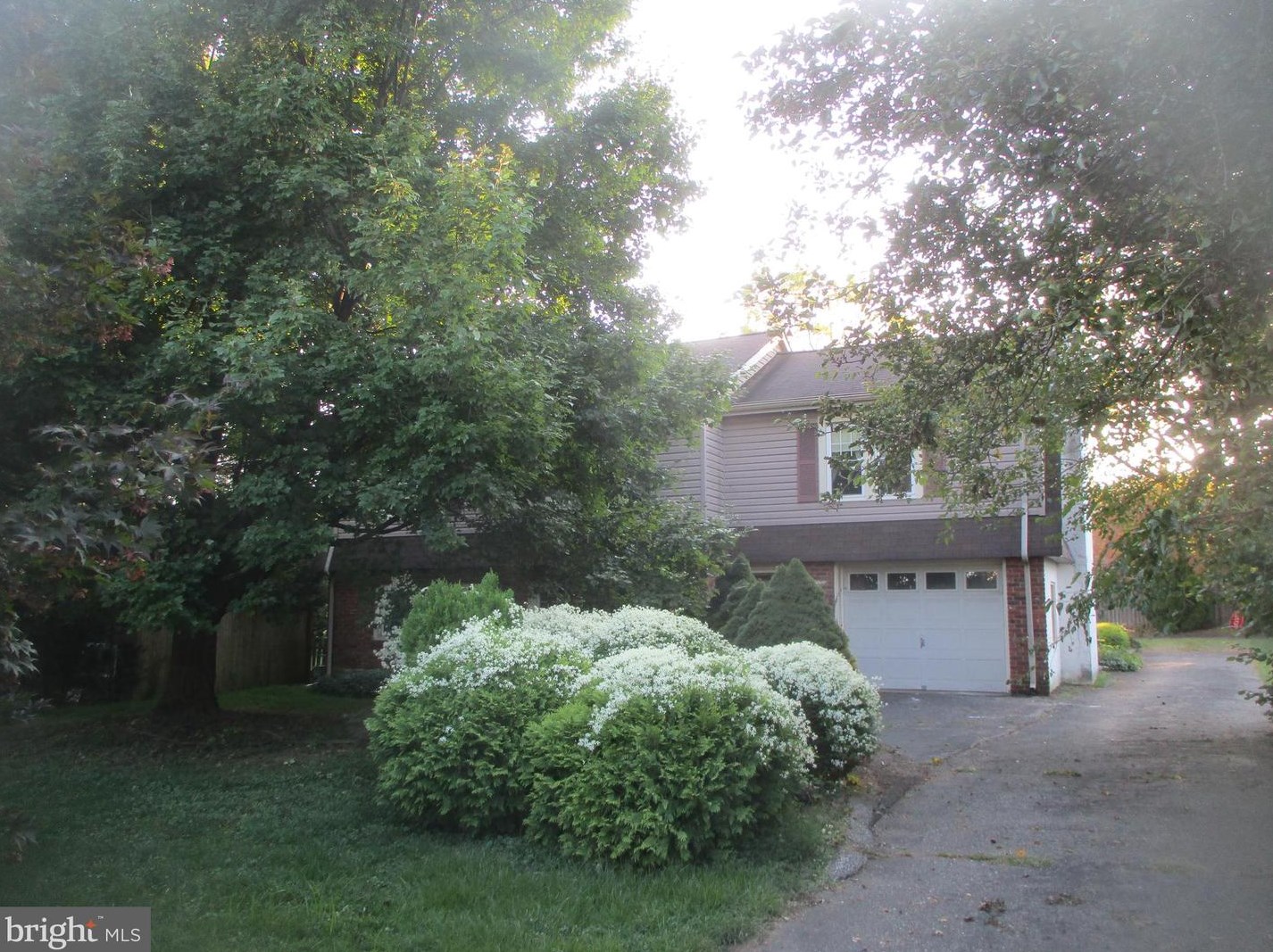 112 National Ave, Langhorne, PA 19047-1610