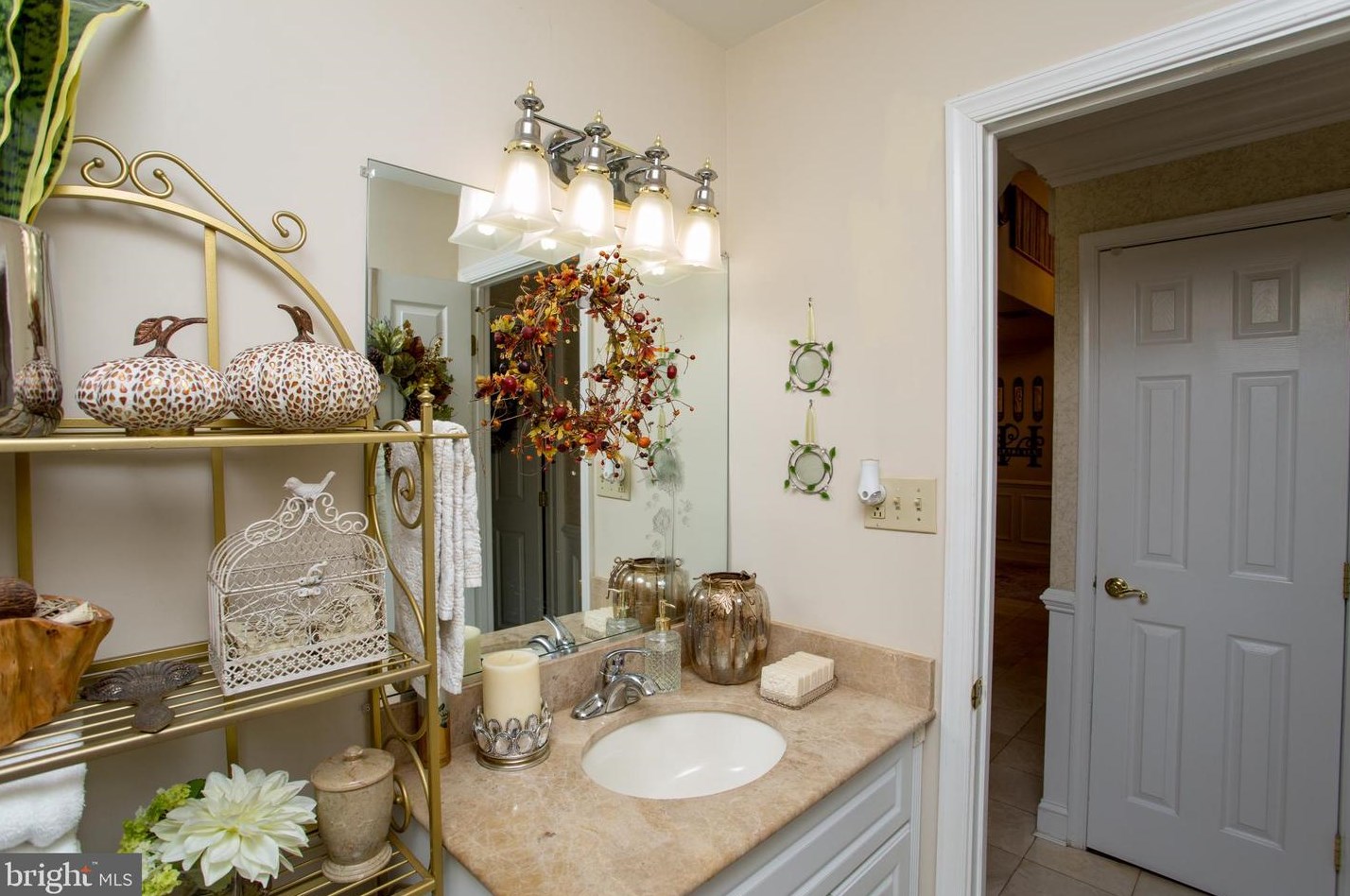 24 Rose Apple Rd, Levittown PA  19056-2318 exterior