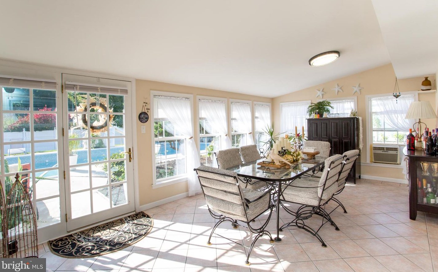 24 Rose Apple Rd, Levittown PA  19056-2318 exterior