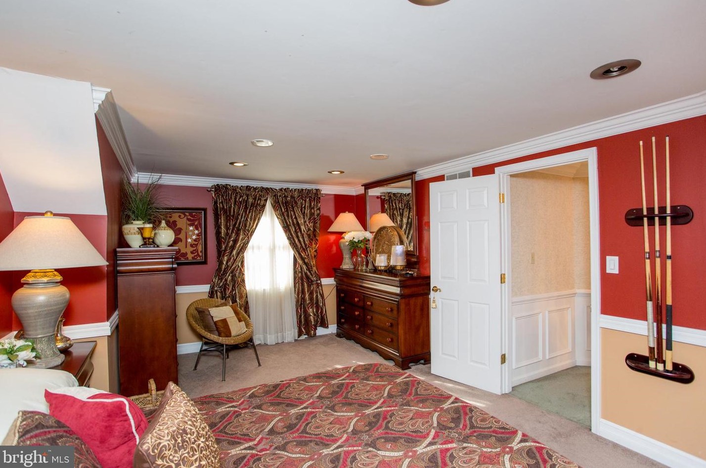 24 Rose Apple Rd, Levittown PA  19056-2318 exterior