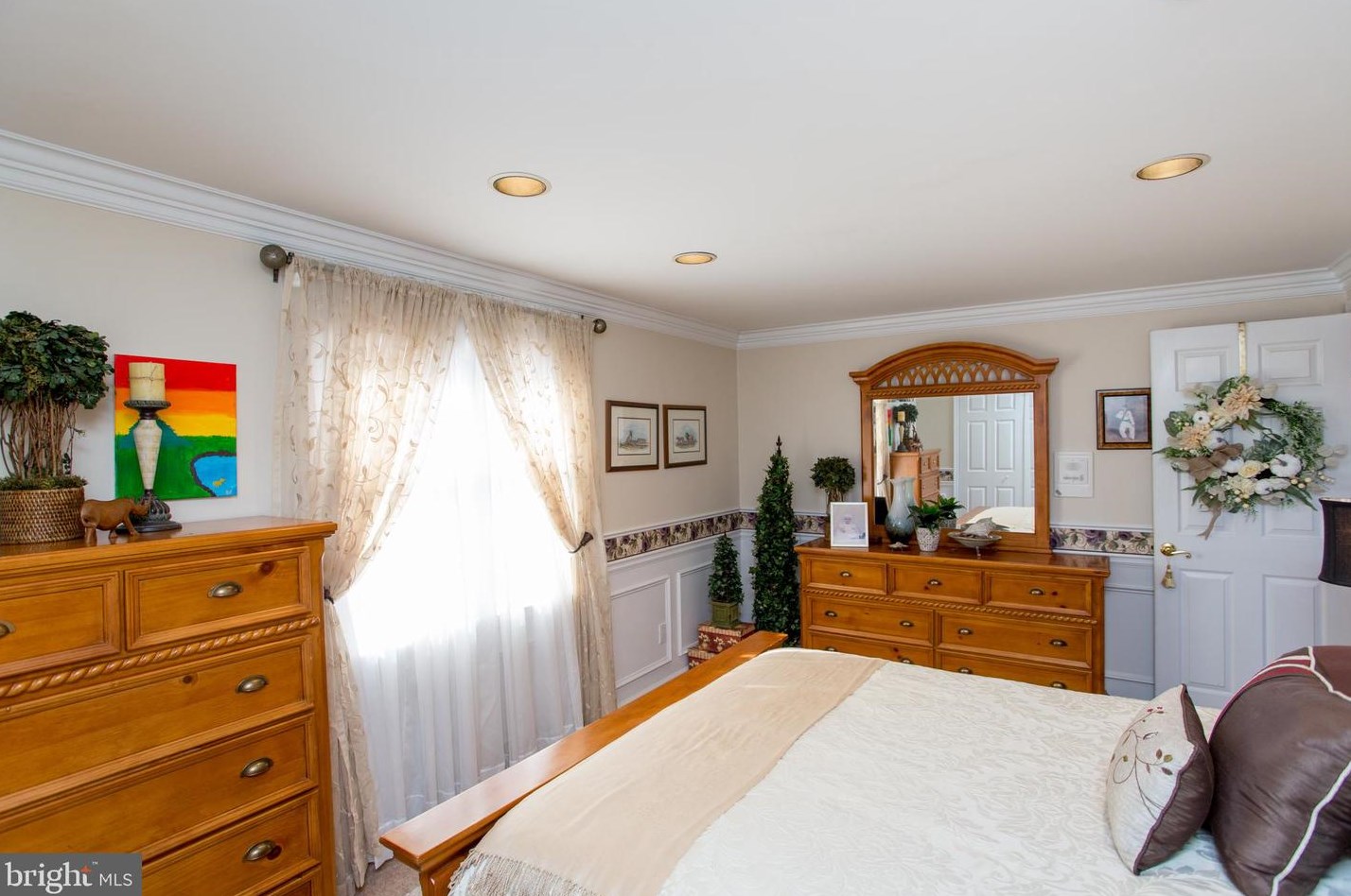 24 Rose Apple Rd, Levittown PA  19056-2318 exterior