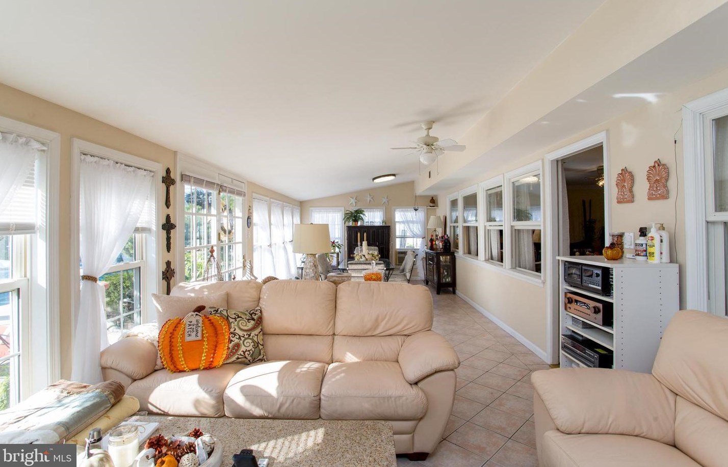 24 Rose Apple Rd, Levittown PA  19056-2318 exterior