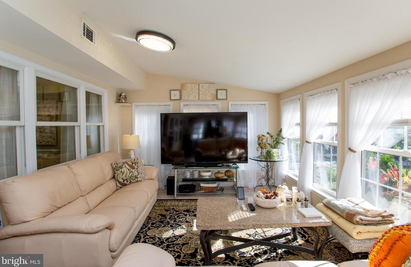 24 Rose Apple Rd, Levittown PA  19056-2318 exterior