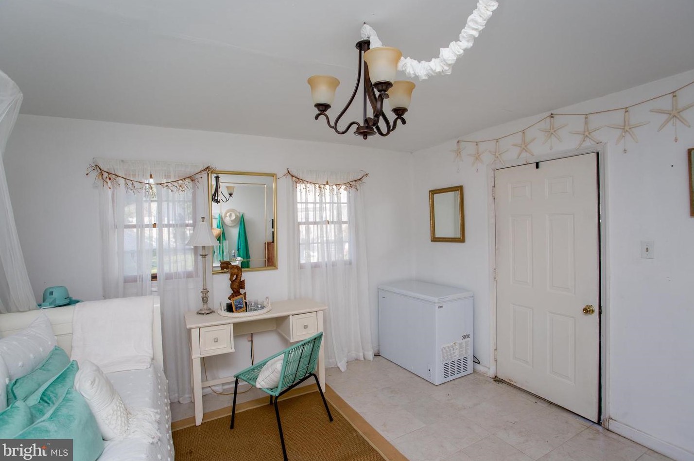 24 Rose Apple Rd, Levittown PA  19056-2318 exterior