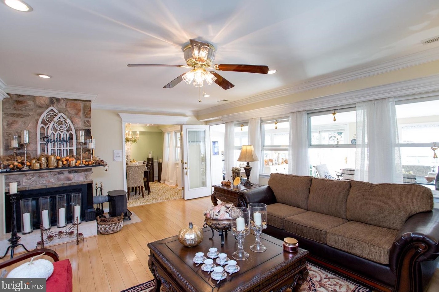 24 Rose Apple Rd, Levittown PA  19056-2318 exterior