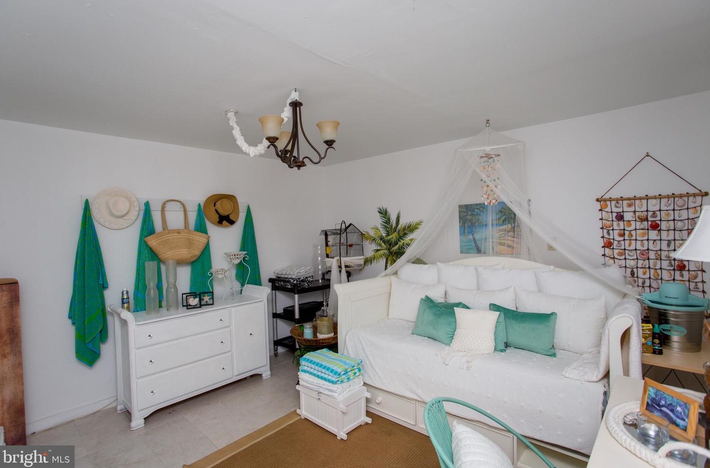 24 Rose Apple Rd, Levittown PA  19056-2318 exterior