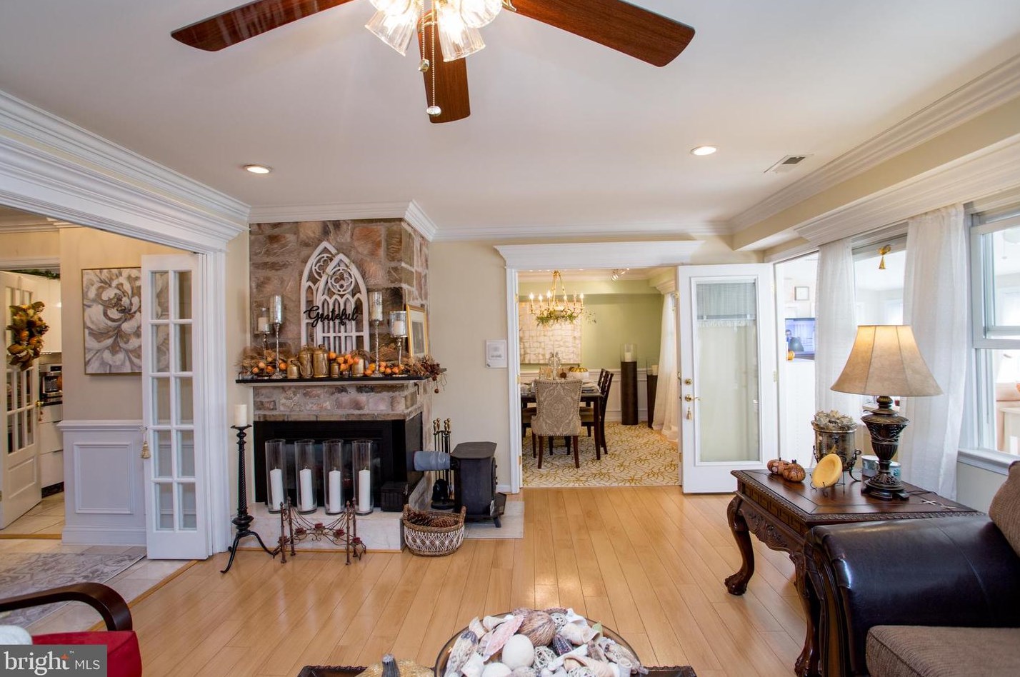 24 Rose Apple Rd, Levittown PA  19056-2318 exterior