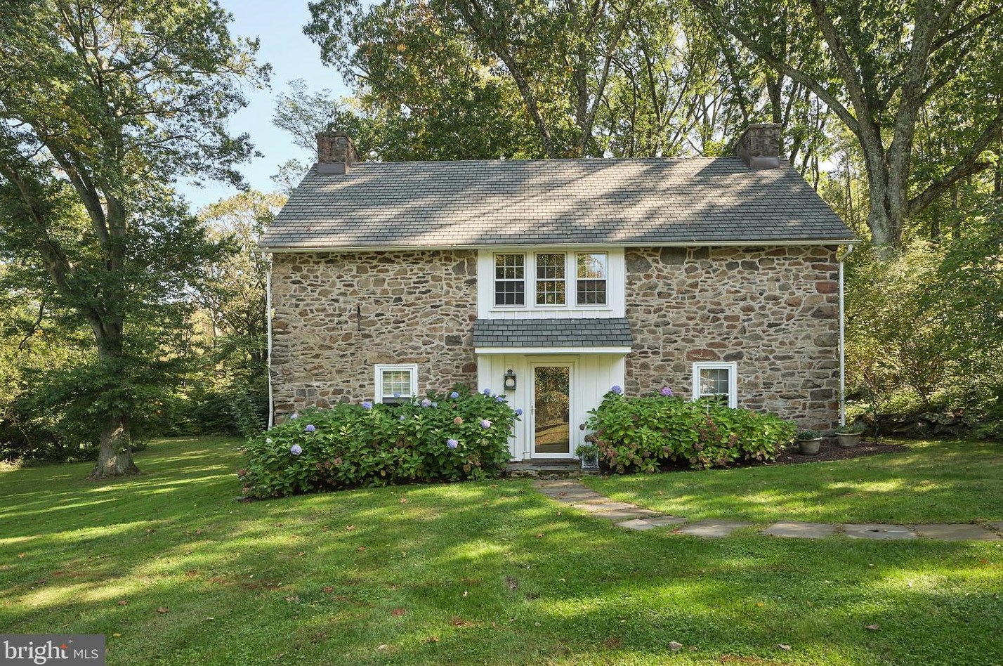 6171 Stoney Hill Rd, New Hope, PA 18938