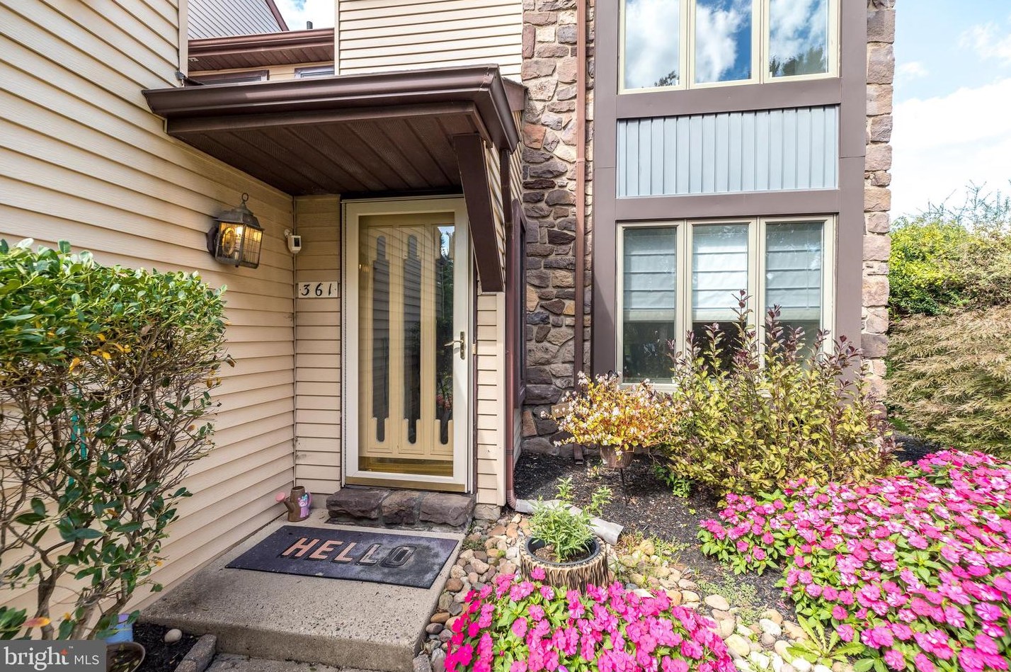 361 Milford Ct, Upper Makefield, PA 18940-1754