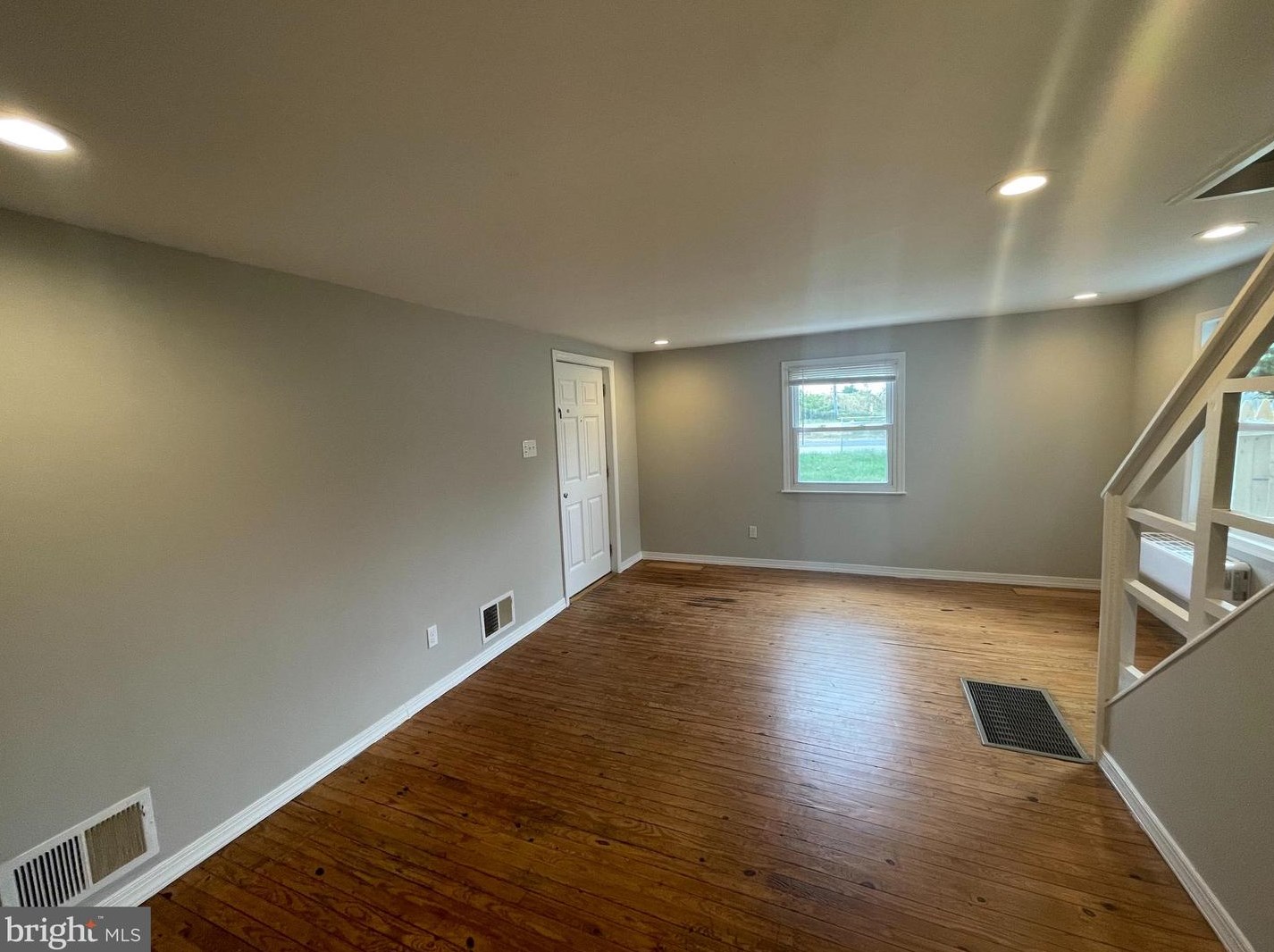 10 Green Ln, Edgely PA  19007-3402 exterior