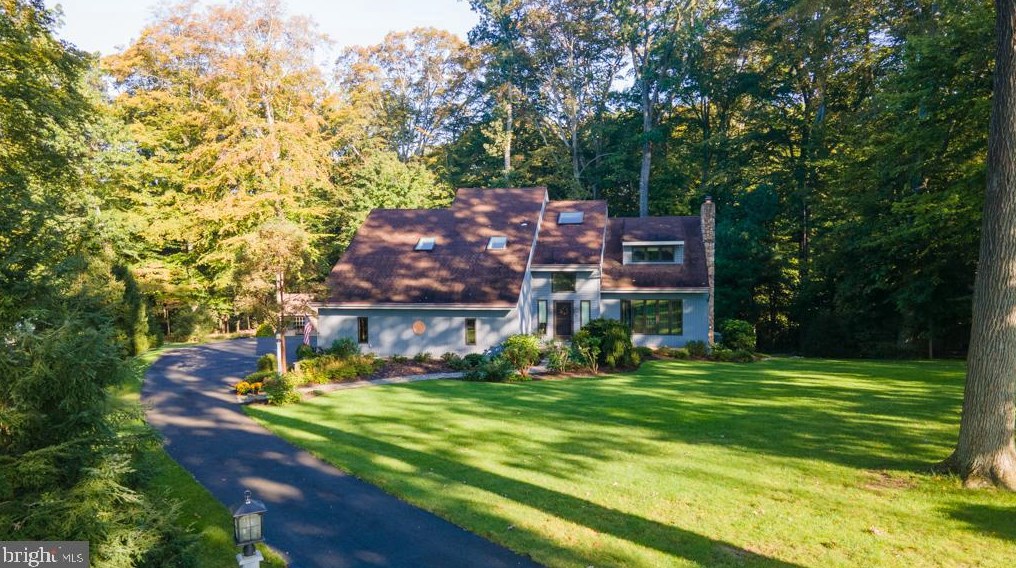 64 Warden Rd, Gardenville, PA