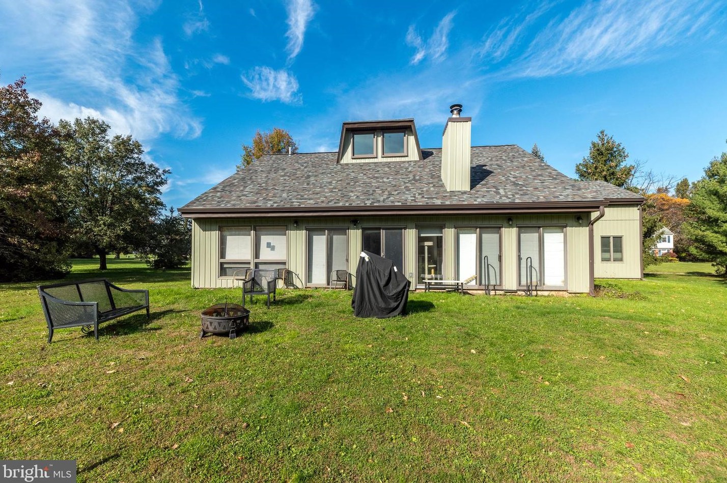 5802 Belmont Manor Dr, Pipersville, PA 18947