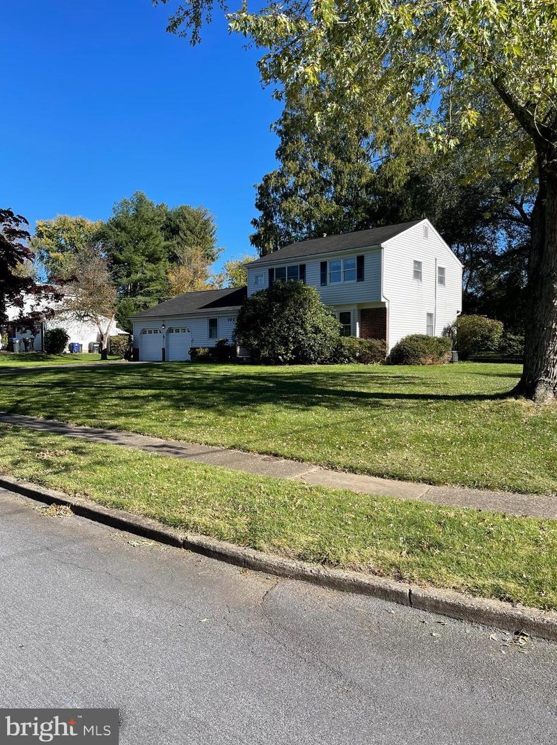 102 Pueblo Rd, Gardenville, PA