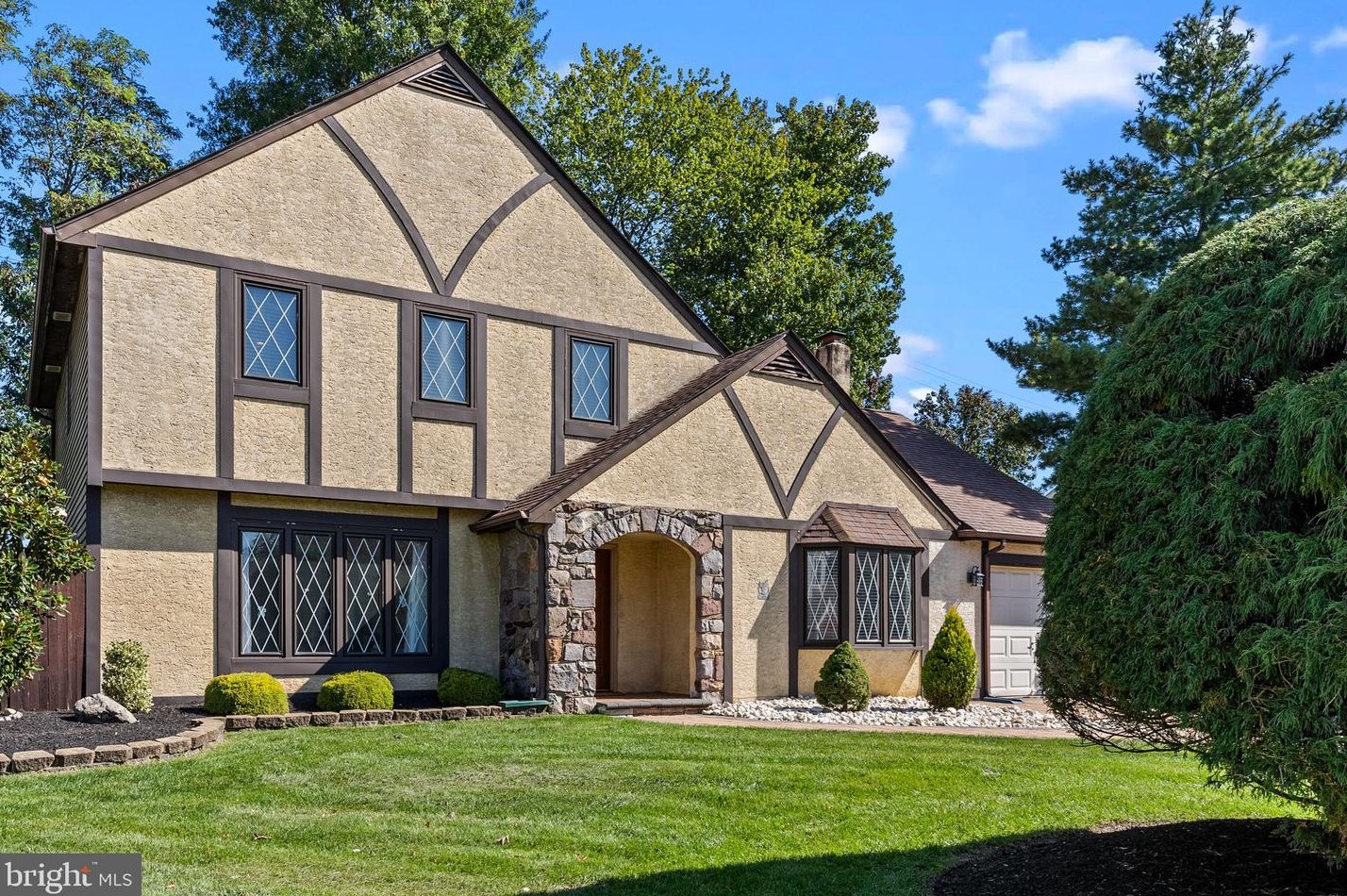 473 Pheasant Ln, Fairless Hills, PA 19030