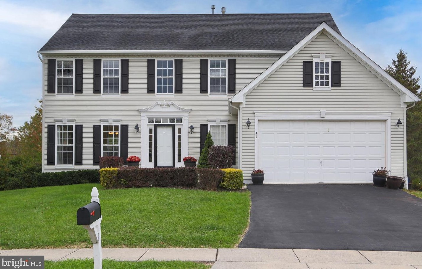 10 Firethorn Dr, Perkasie, PA 18944