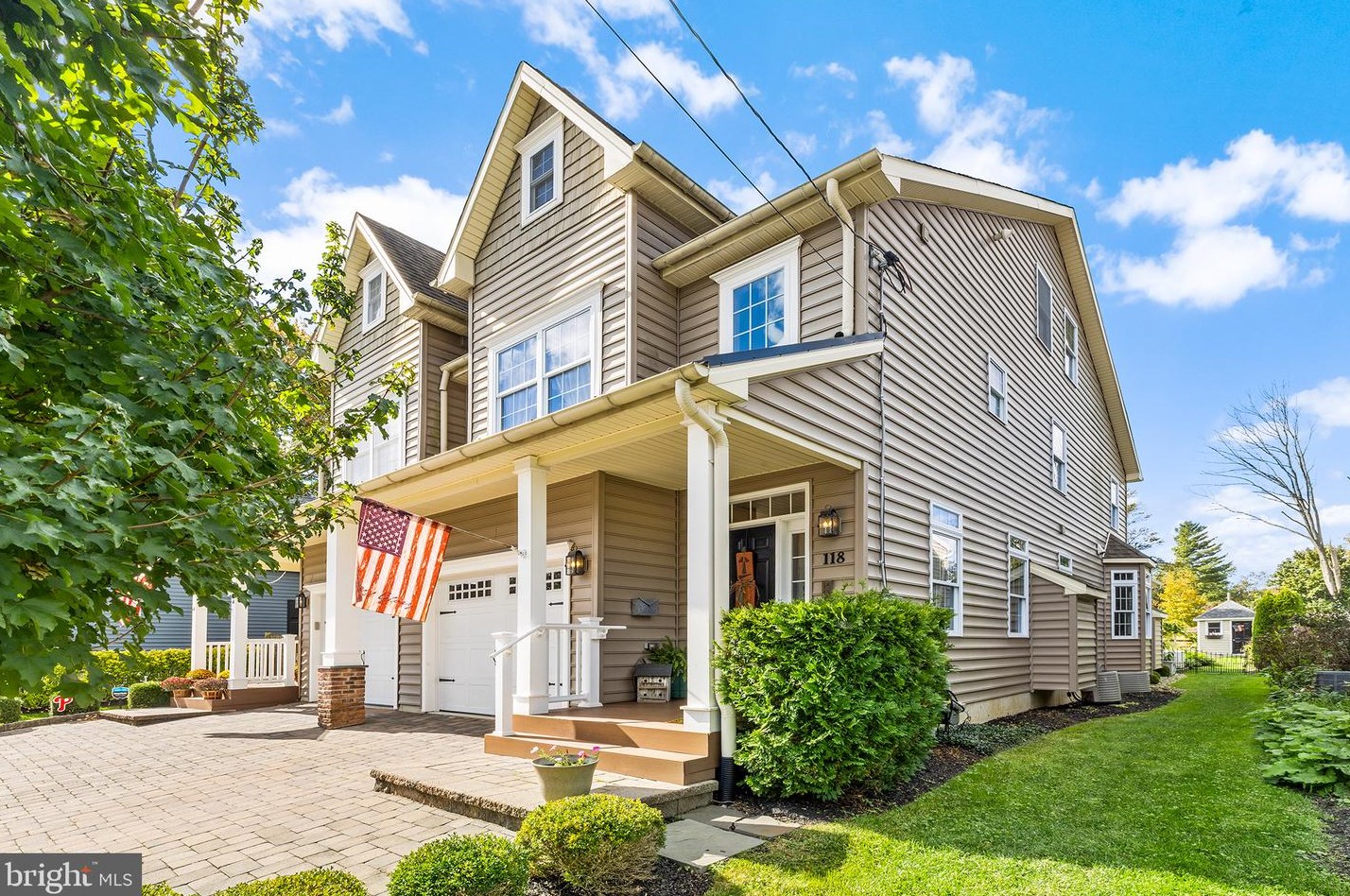 118 S Green St, Langhorne, PA 19047