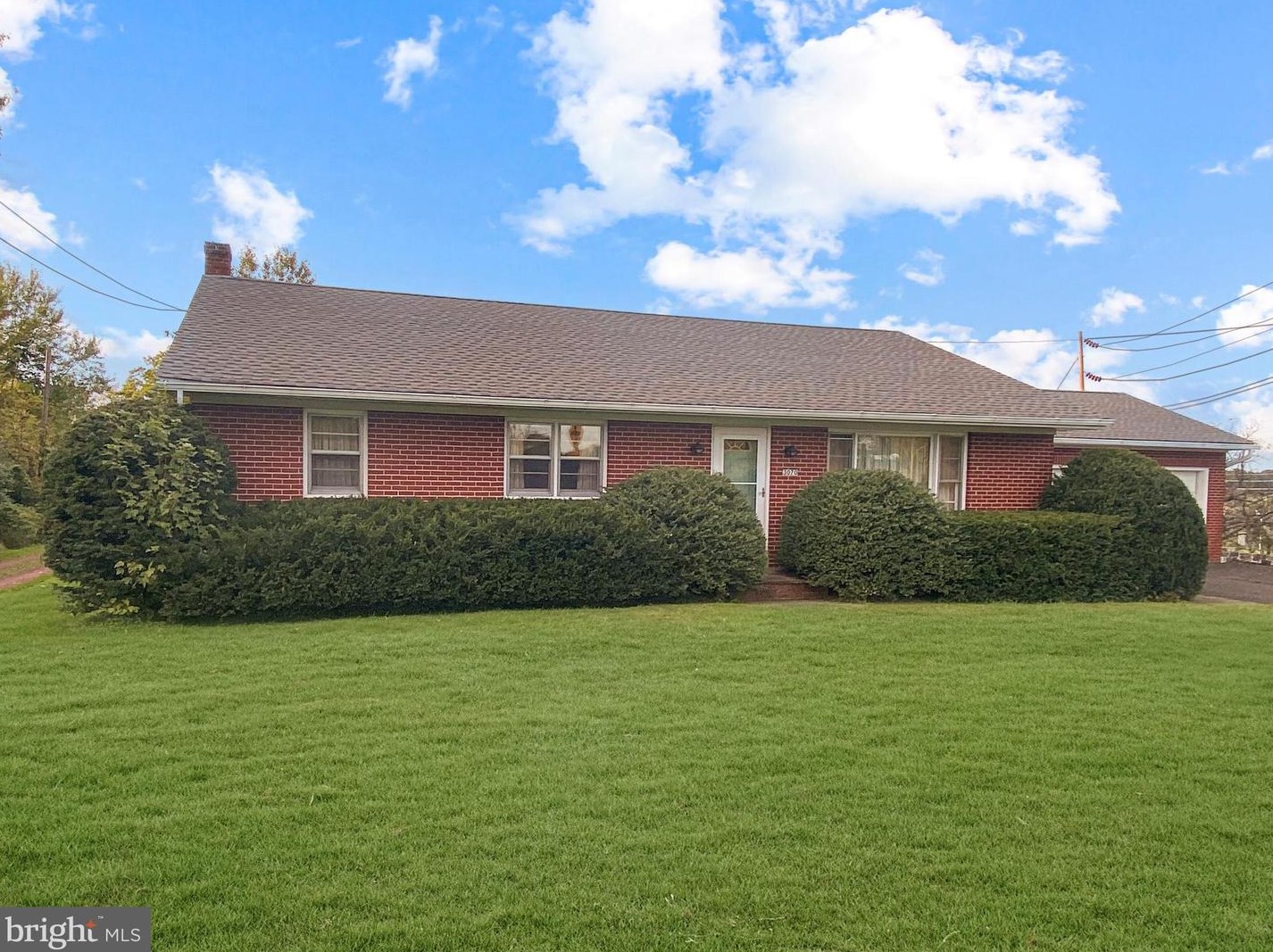 3070 Bedminster Rd, Perkasie, PA 18944