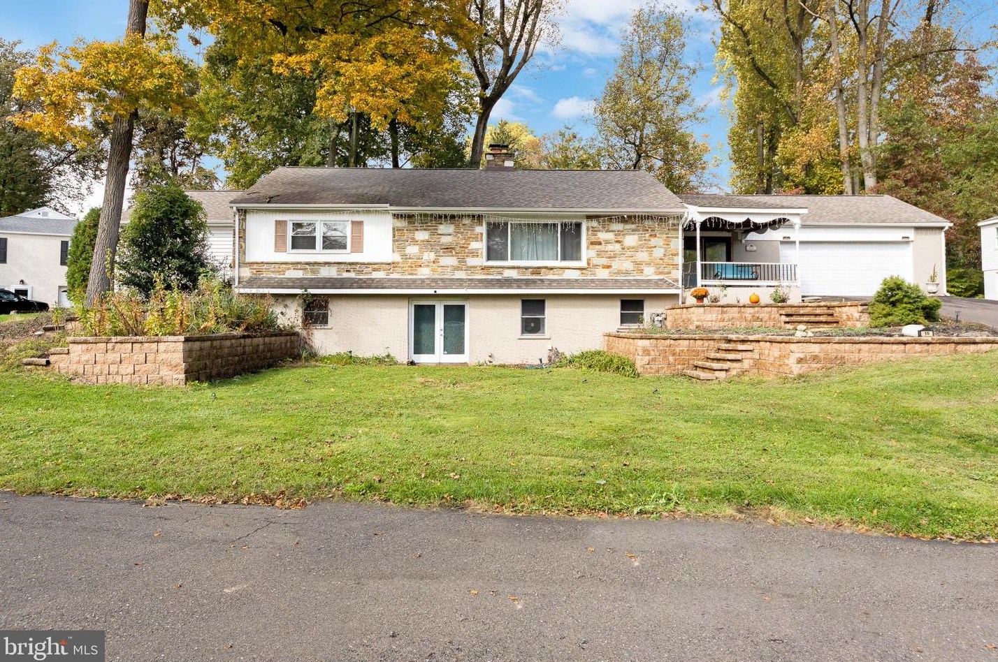 10 Crooked Rd, Langhorne, PA 19053-6316