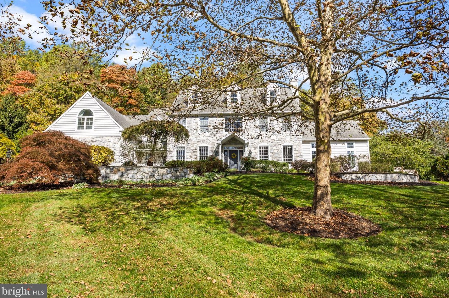 3764 Sablewood Dr, Gardenville, PA